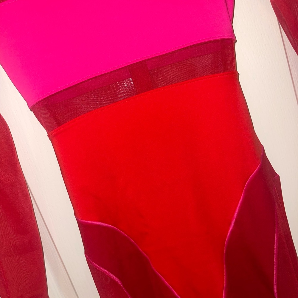 ADIDAS IVY PARK HEART BLOCKED CATSUIT - Picture 5 of 10